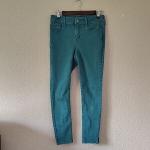 Old Navy Mid Rise Skinny Jeans .. Size 6